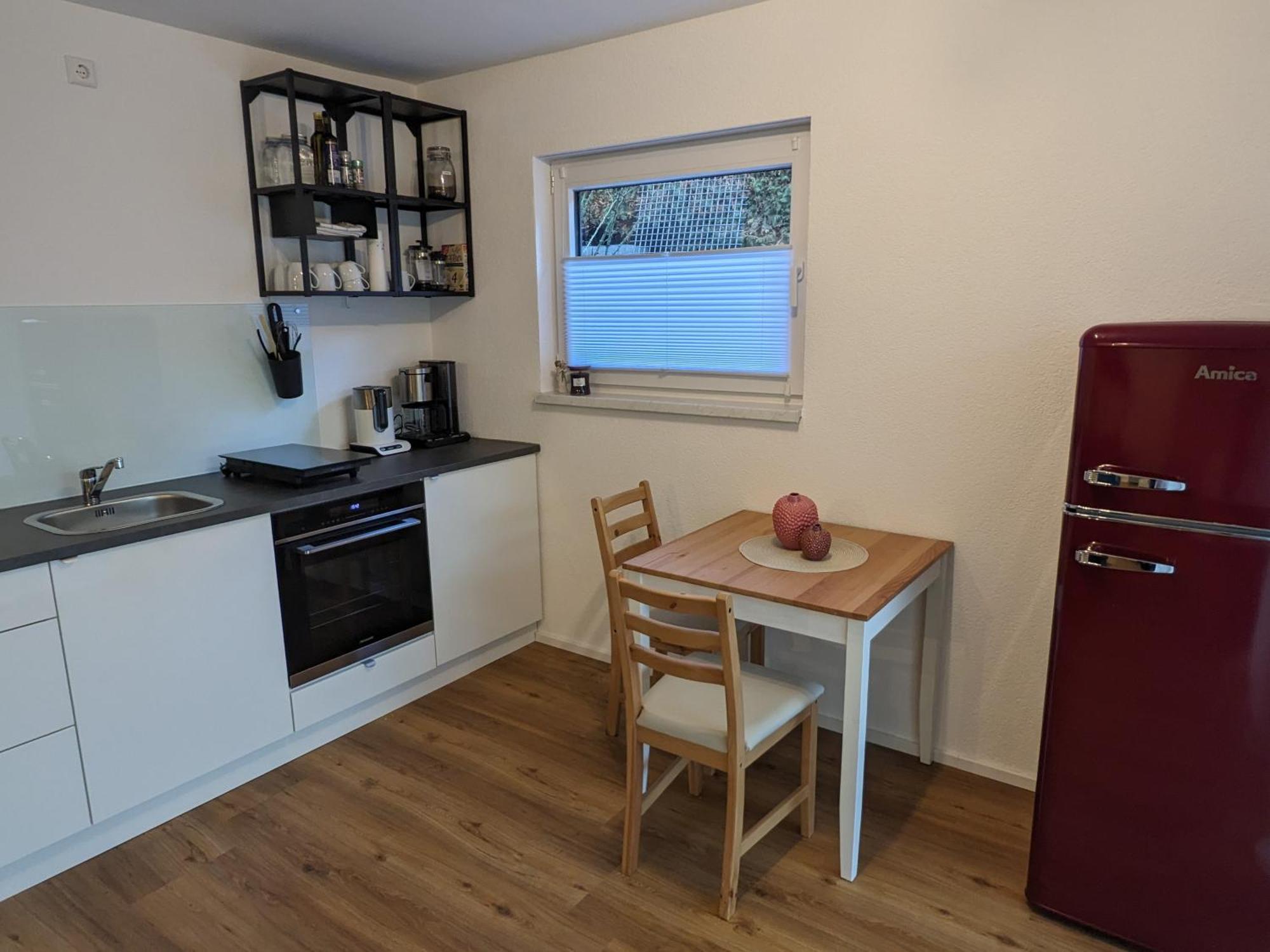 Göppingen Modernes 1- Zimmer- Apartment Am Fusse Des Hohenstaufen מראה חיצוני תמונה